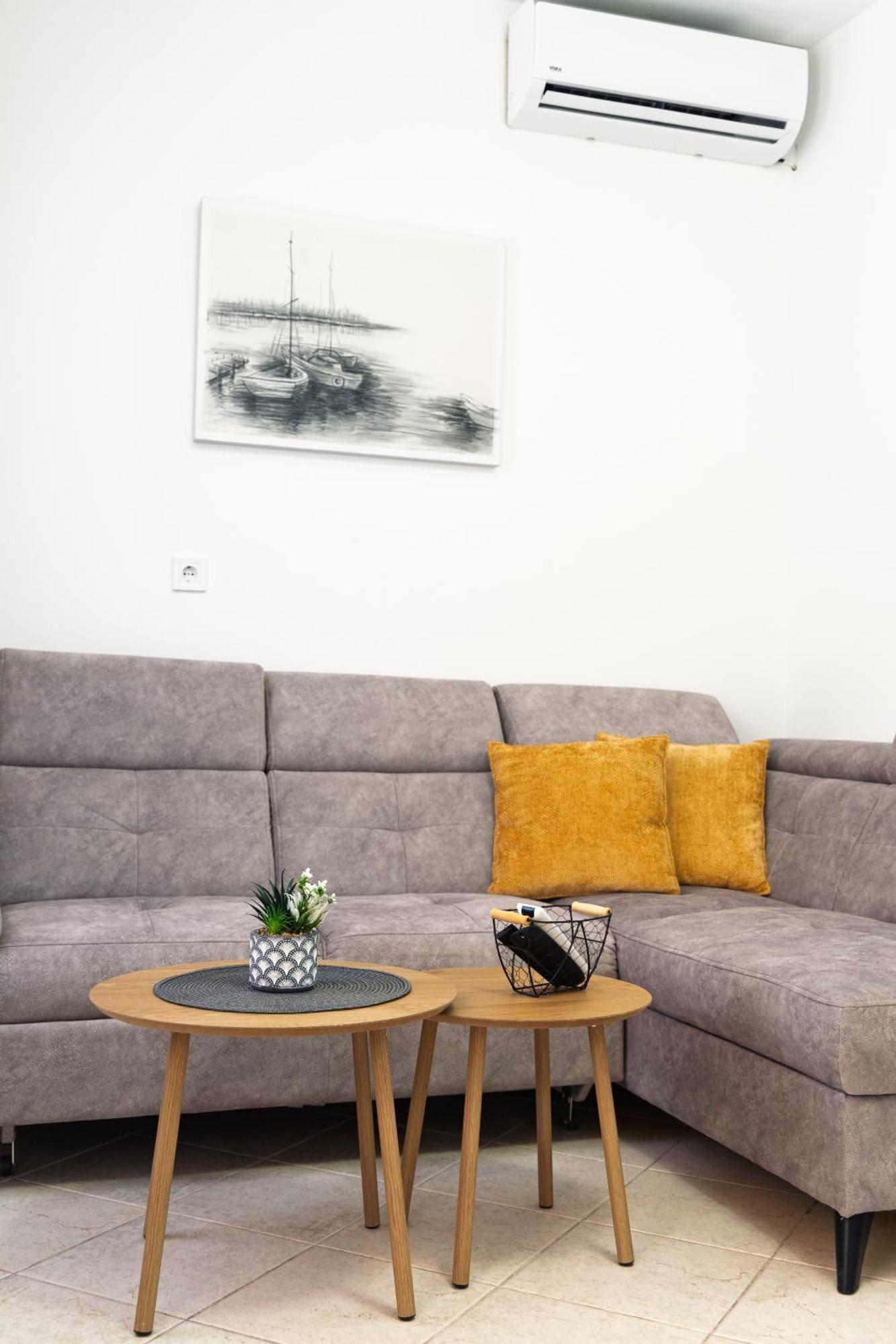 New Apartment Lejla Šišan Bagian luar foto
